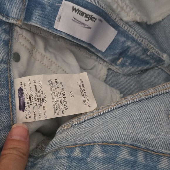 Wrangler Shorts - Picture 2 of 5